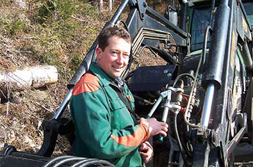 QuickOn Tongs for Farming Equipment