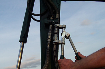 QuickOn Tongs for Forestry Equipment